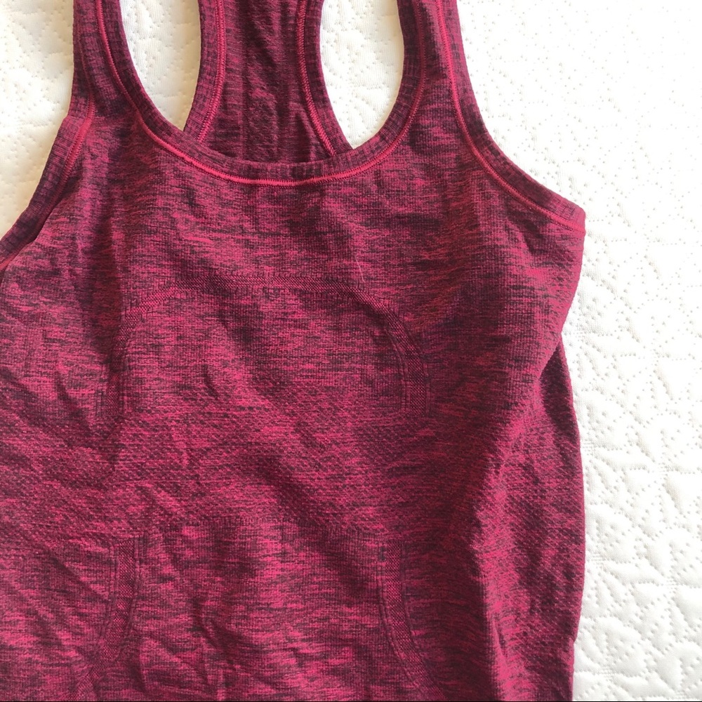 Red fitted lululemon tank